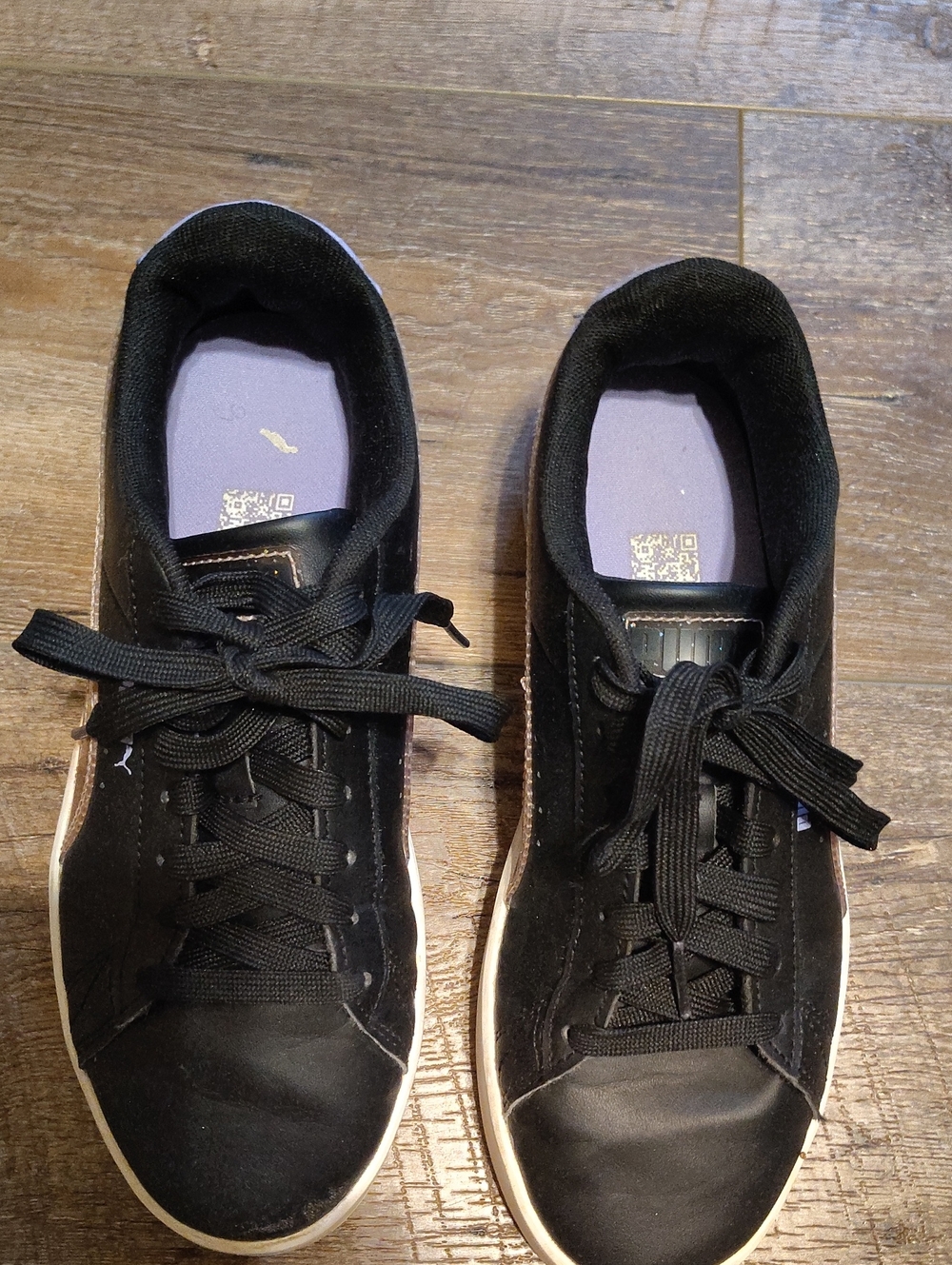 Puma Girl's Black Purple Low-Top Kids' Sneakers with White Trim 5.5